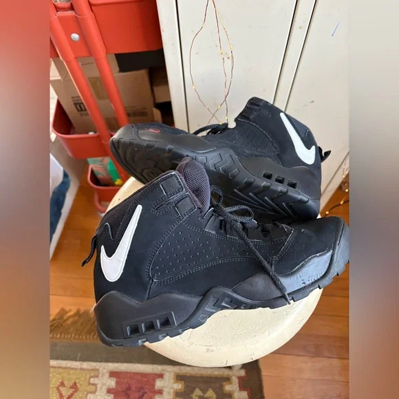 Nike Air Darwin AJ9710-002 - Picture 1 of 16